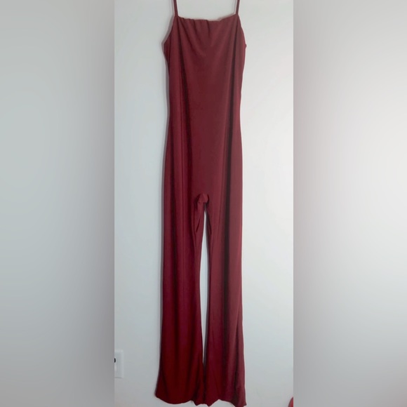 3/$20! Fashion Nova wide leg burgundy jumpsuit - Picture 6 of 6